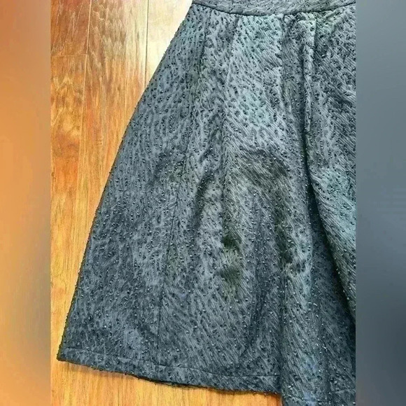 H&M Women’s Size 10 Textured Navy Blue and Black Bubble Knee Length Skirt - Picture 5 of 6